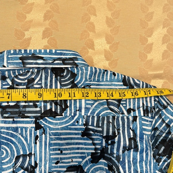 Robert Graham Waylon Short Sleeve Woven Shirt - Picture 11 of 15